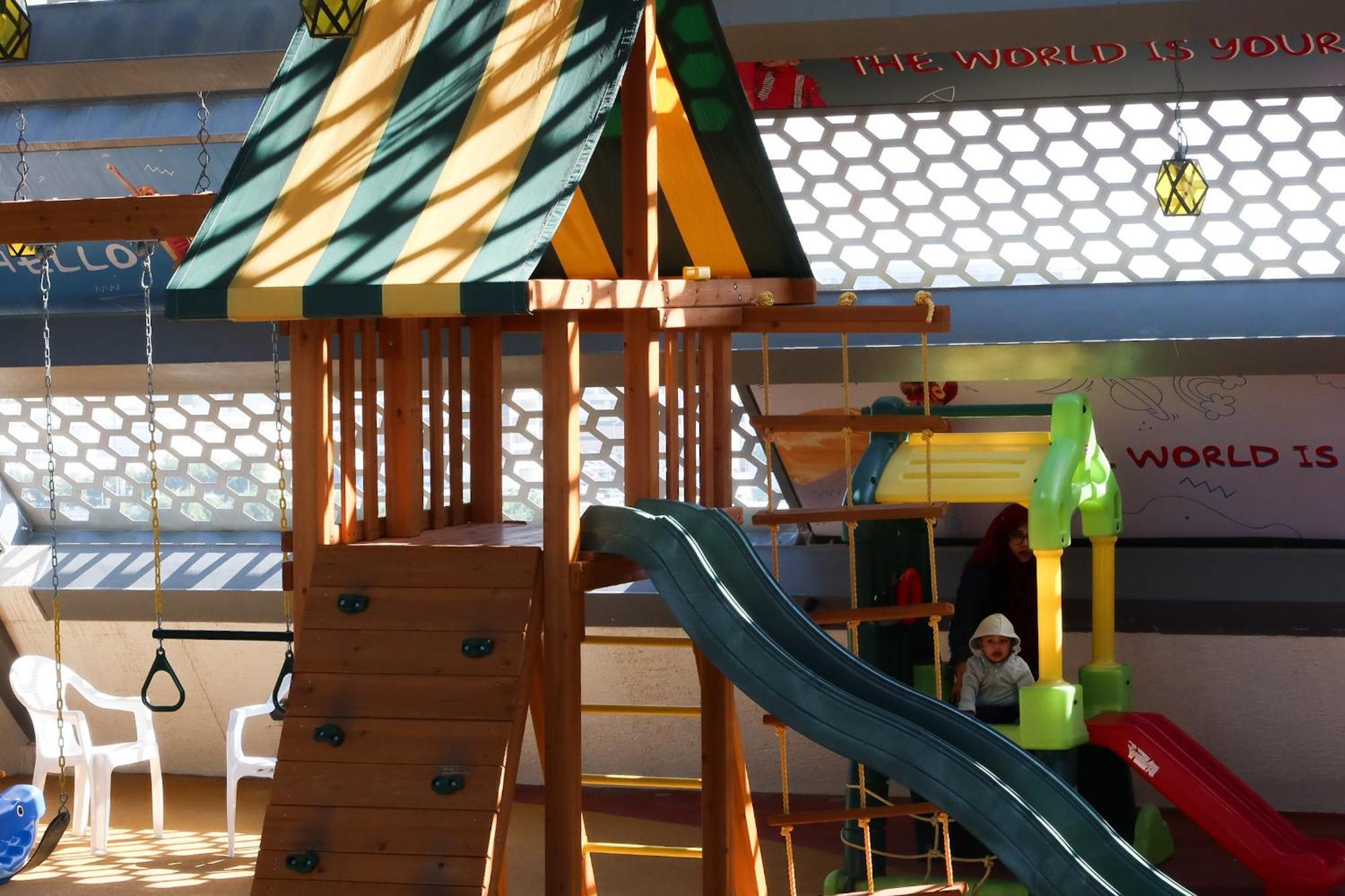 Steigenberger Residence דוחה מראה חיצוני תמונה A playground in a shopping mall